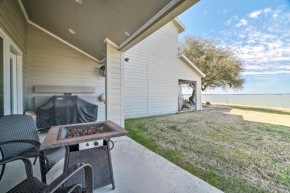 Airy Lake Livingston Townhome with Shared Pool!